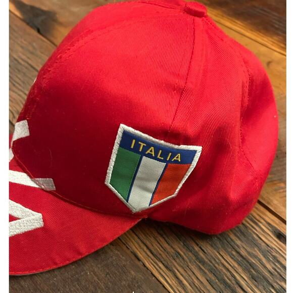 ITALIA Hat Red - Picture 3 of 5